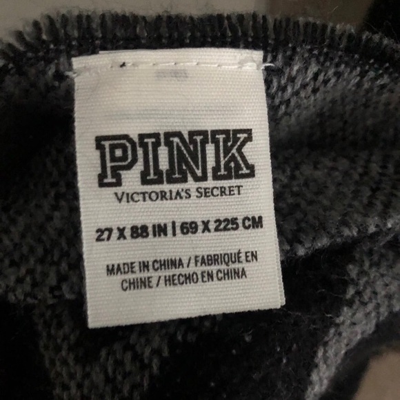 VS Pink Reversible Scarf - Picture 3 of 3